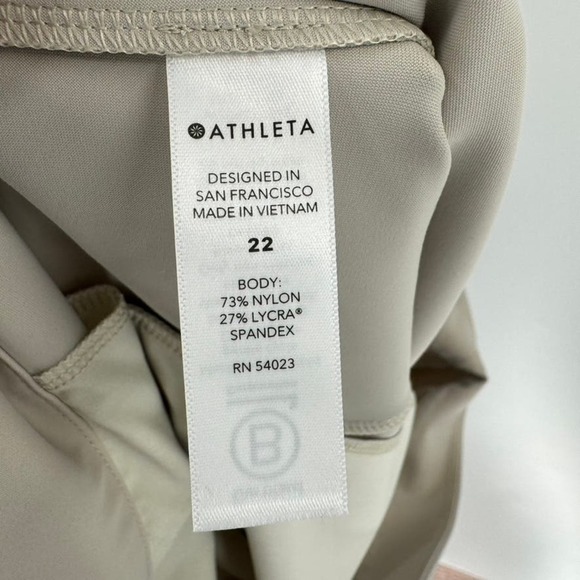 Athleta Stellar Straight Crop Pants Plus Sz 22 Tan Gray - Picture 8 of 8